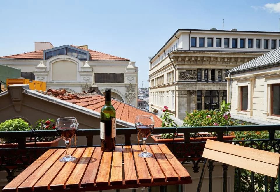 No 8 Galata