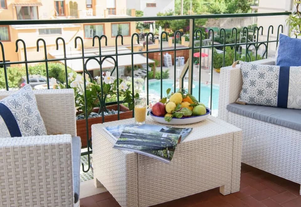 Les Suites des Tout le Monde