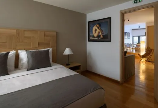 Fos DownTown Suites