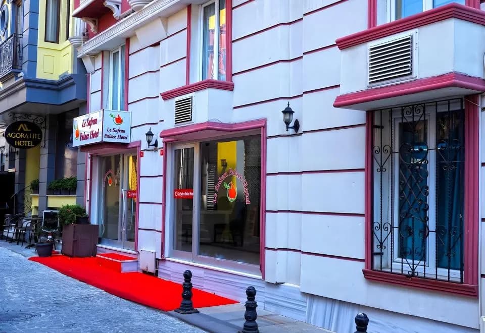 Le Safran Palace Hotel