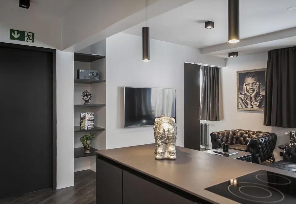 Ava Apartments