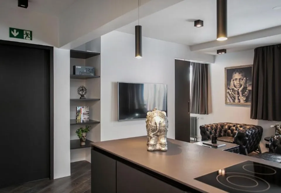 Ava Apartments