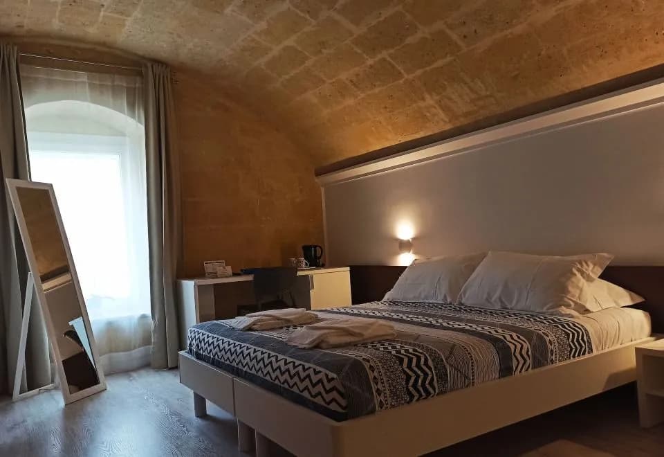 In & Out Matera