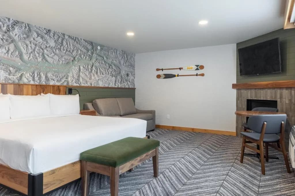 Hotel Canoe and Suites