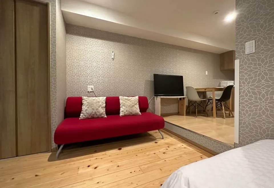 Shimanouchi Luxury Apartment
