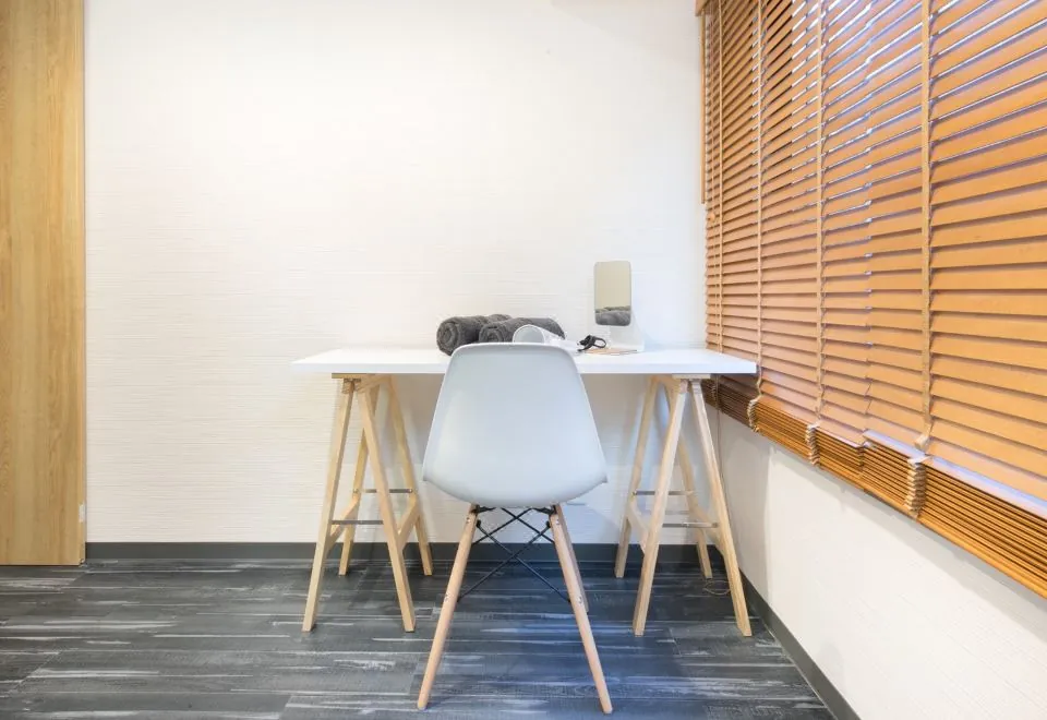 Shimanouchi Luxury Apartment