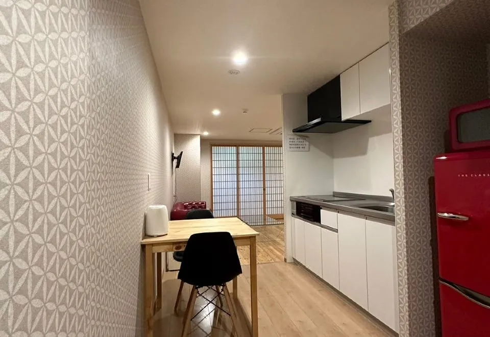 Shimanouchi Luxury Apartment