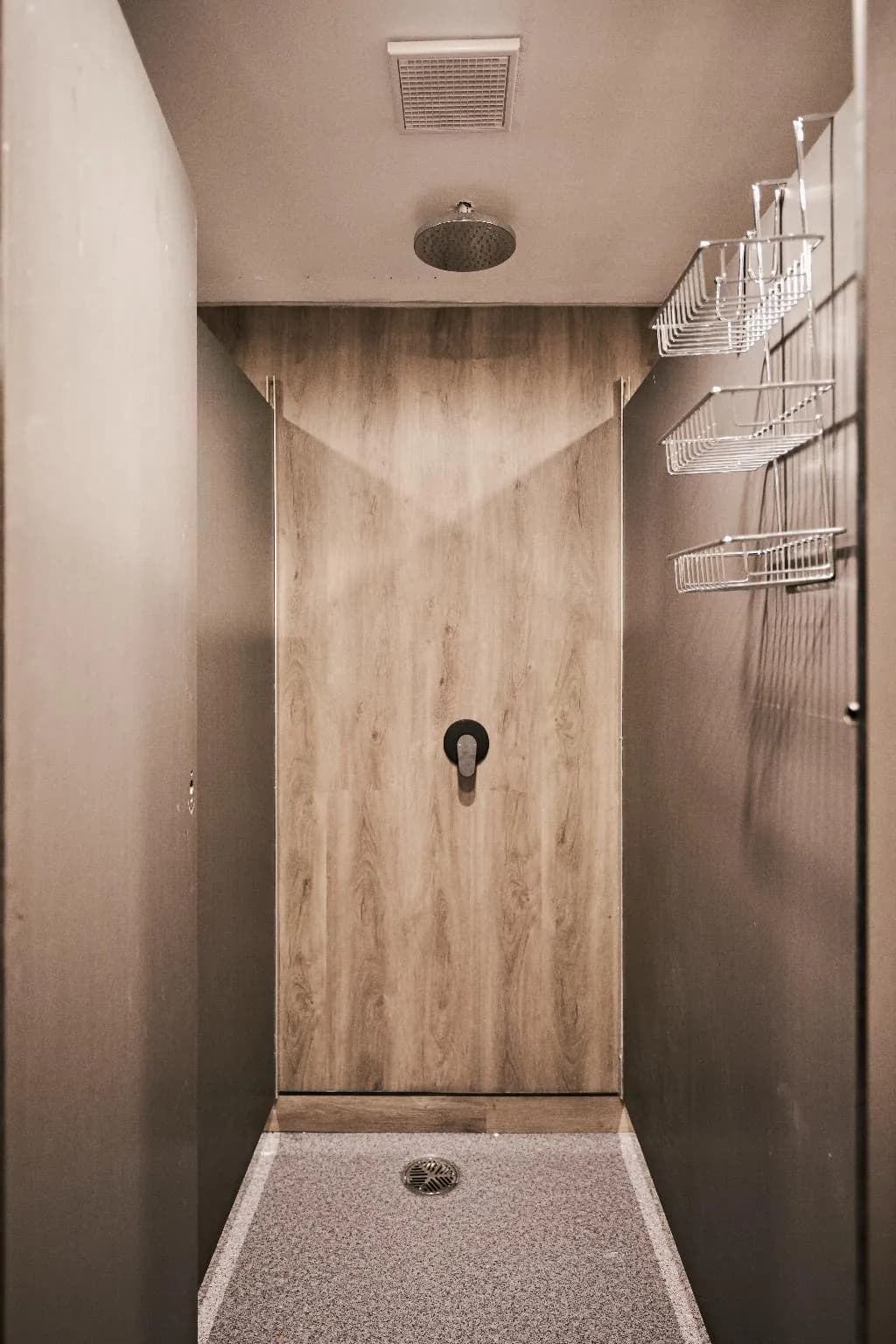 Serene Hostels