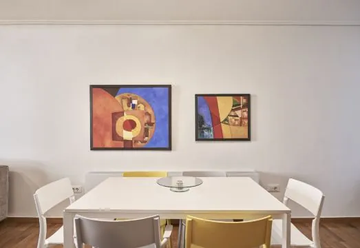 Contemporary Comfy Apt