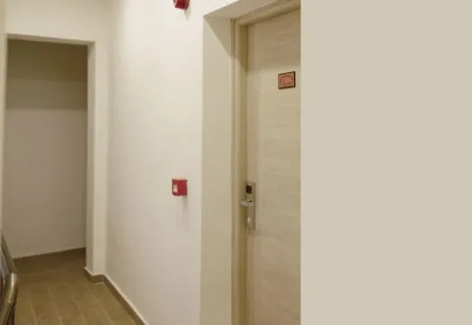 The Lola Hotel