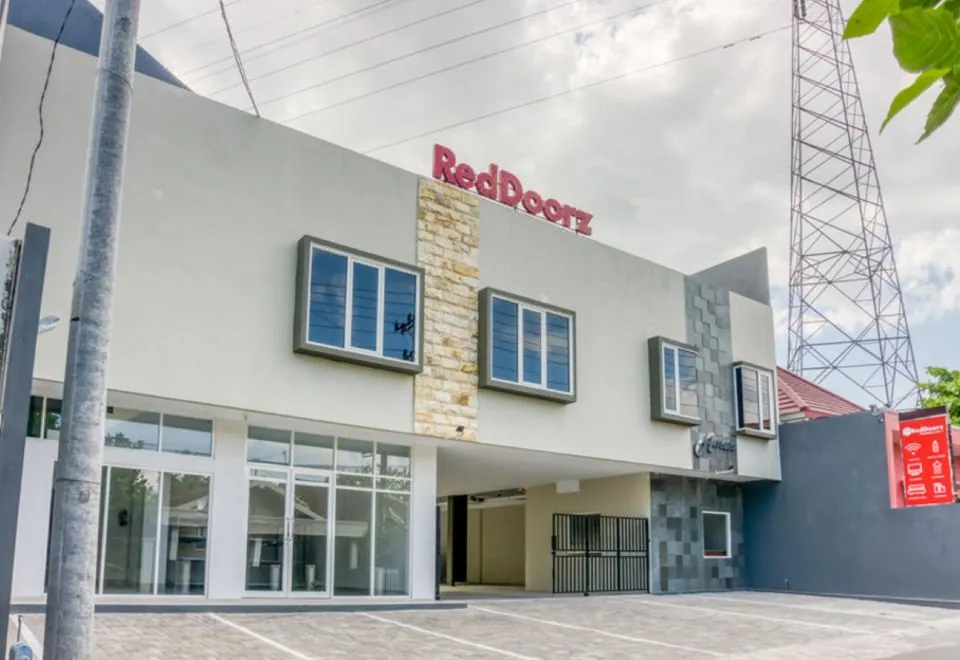 RedDoorz @ Plemburan Jakal 2
