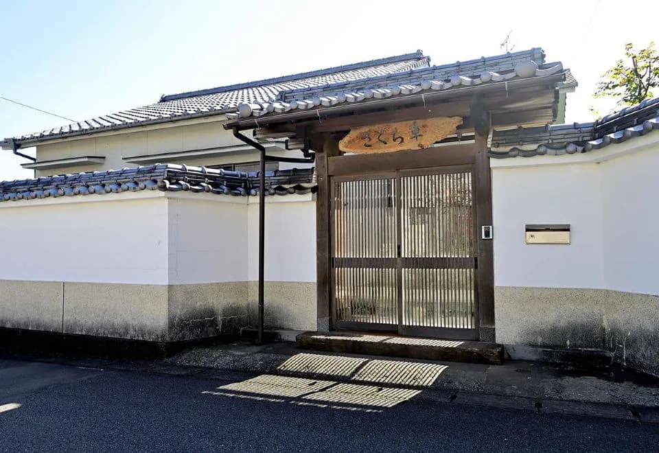 Kashibesso Sakuraso
