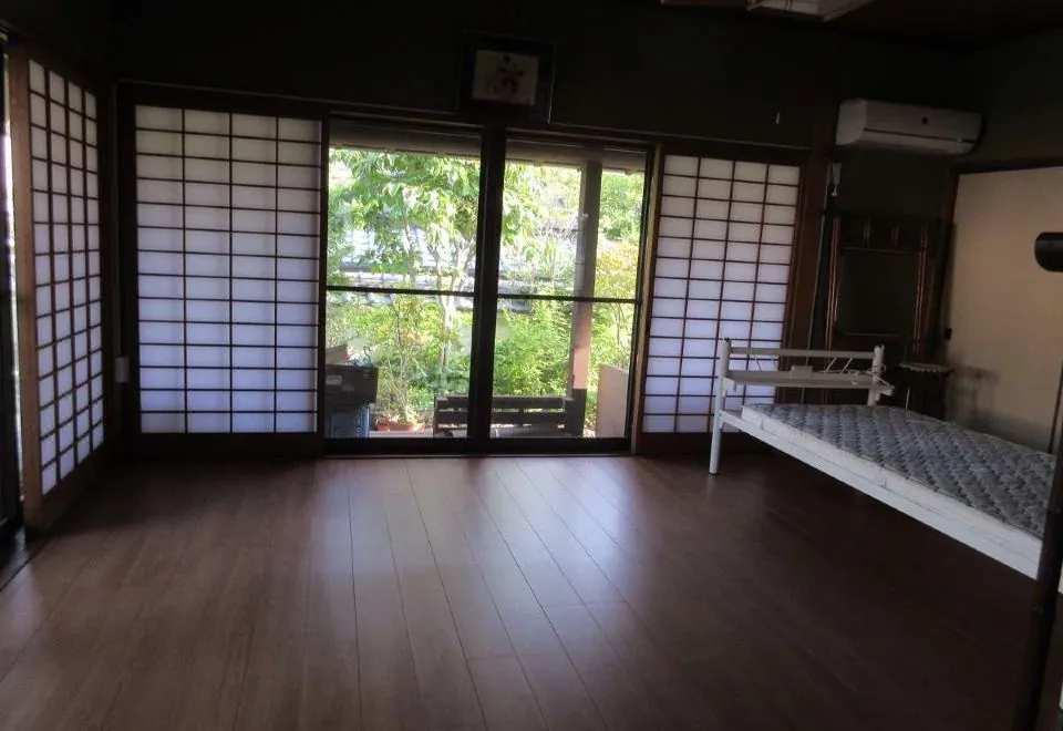 Kashibesso Sakuraso