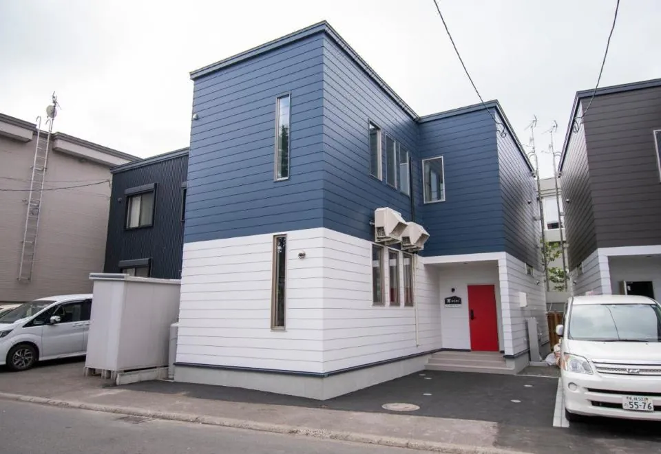 Uchi Living Stay Kcu