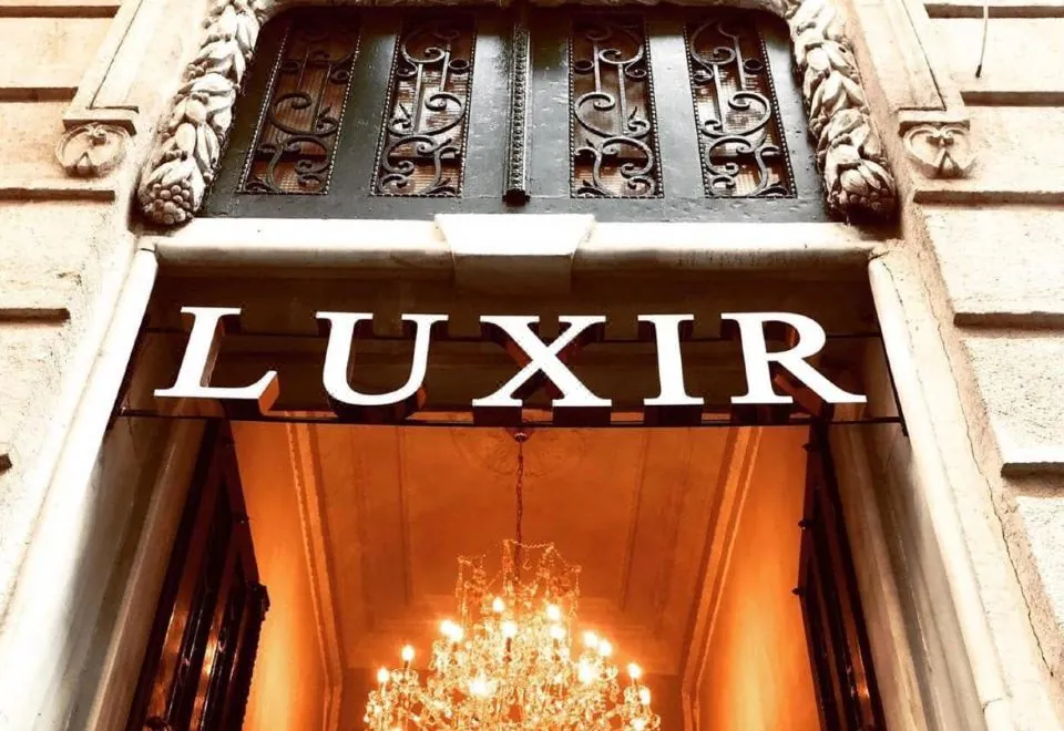 Luxir Hotel