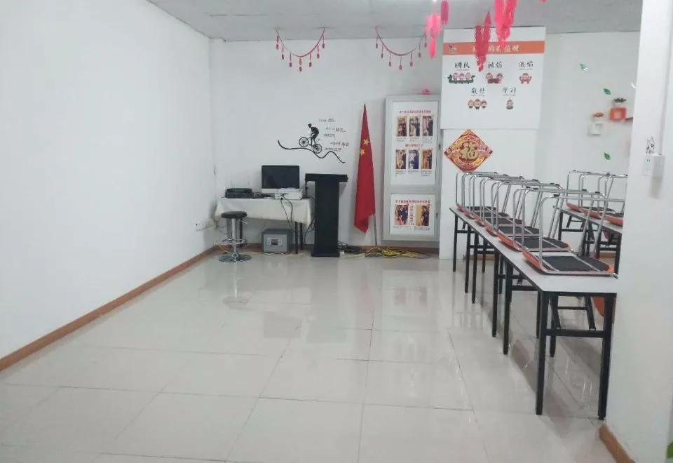 Pod choice (Shanghai Railway Station North Square Hutai Road)