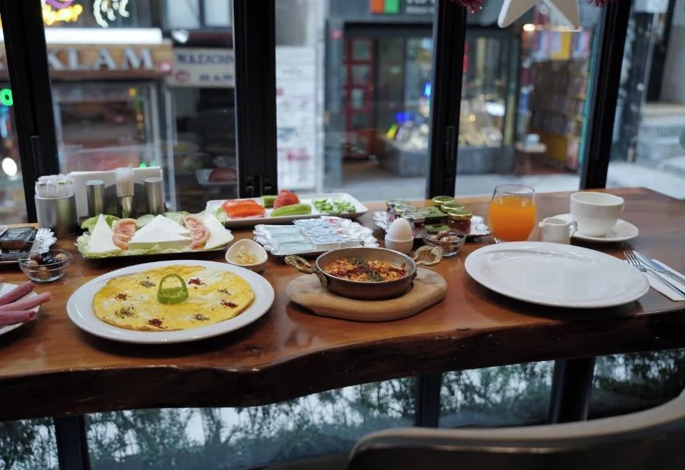 Royal Galata Hotel