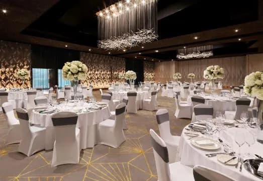 Sofitel Dubai the Obelisk