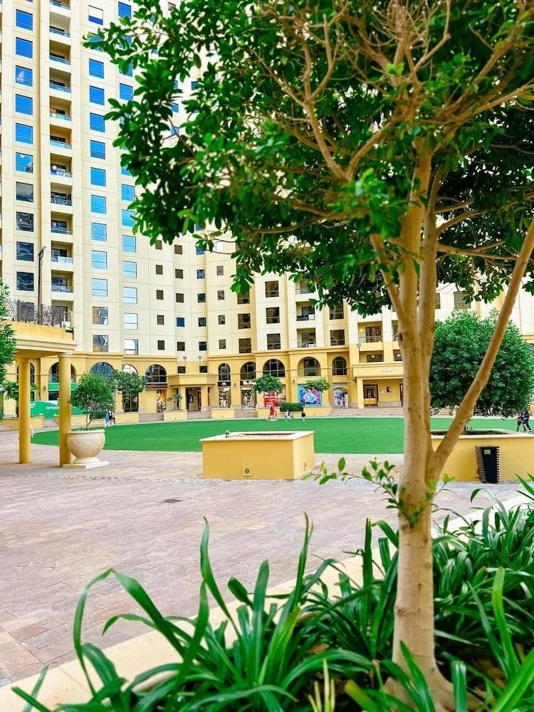 Urban Panda Hostel JBR Dubai