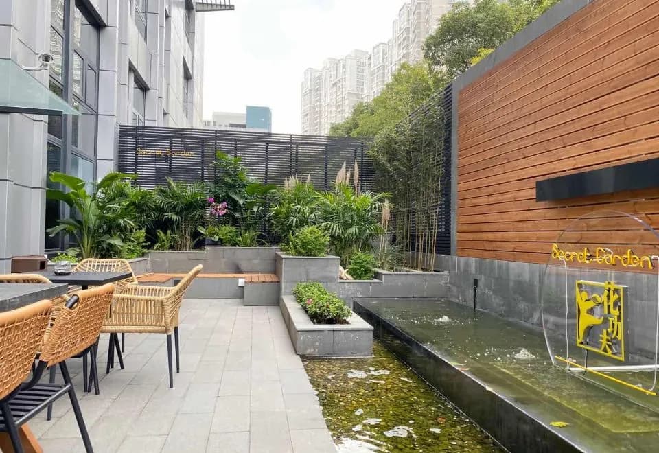 Atour S Hotel (Shanghai Xujiahui Tianyaoqiao Road)