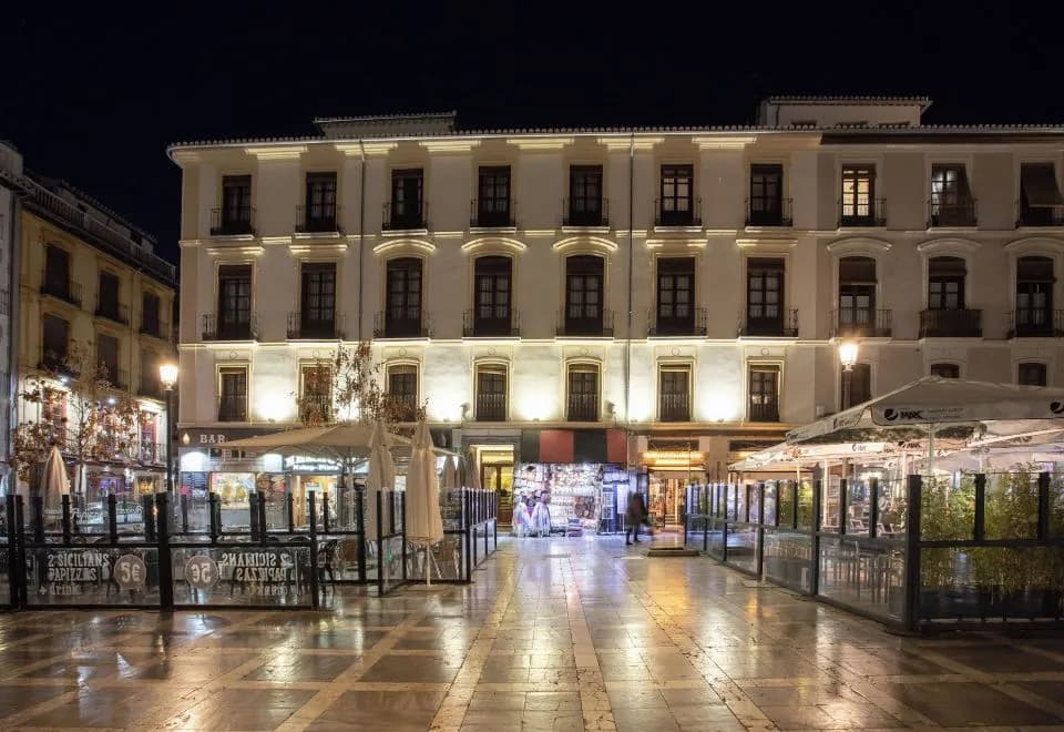 Bibo Suites Plaza Nueva