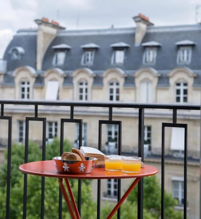 Suites & Hôtel Champs-Elysées