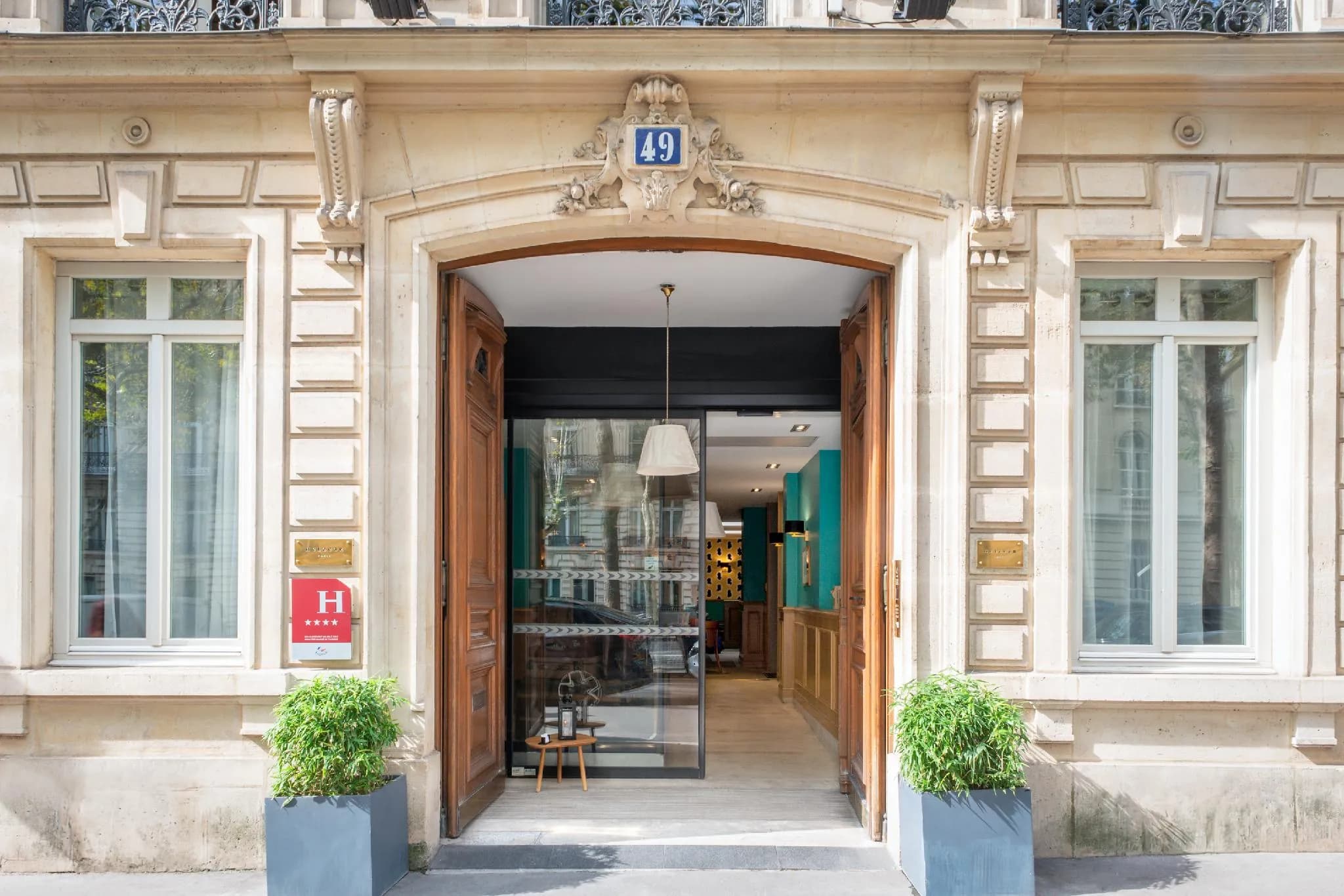 Suites & Hôtel Champs-Elysées