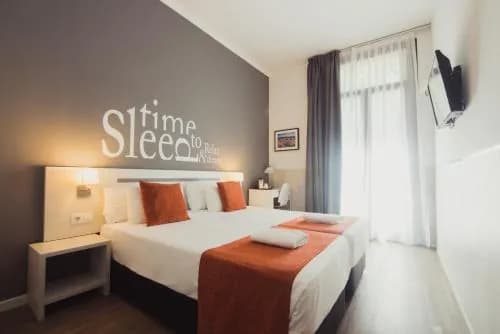 Hostal Live Barcelona