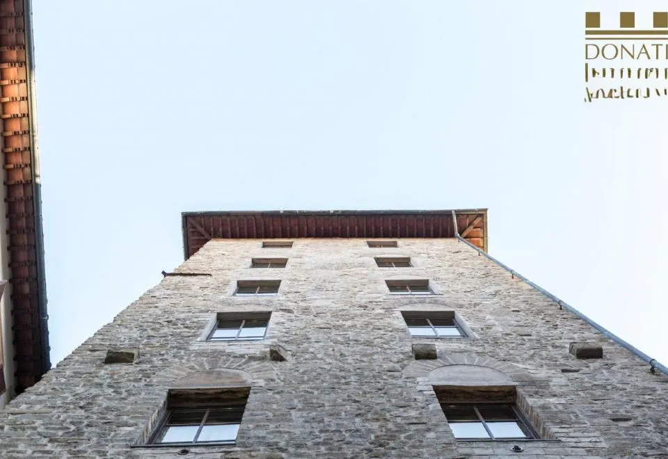 Donati Luxury Tower Suites