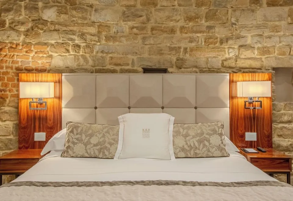 Donati Luxury Tower Suites