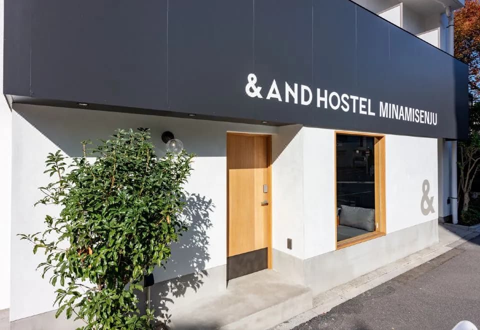 &and Hostel Minamisenju