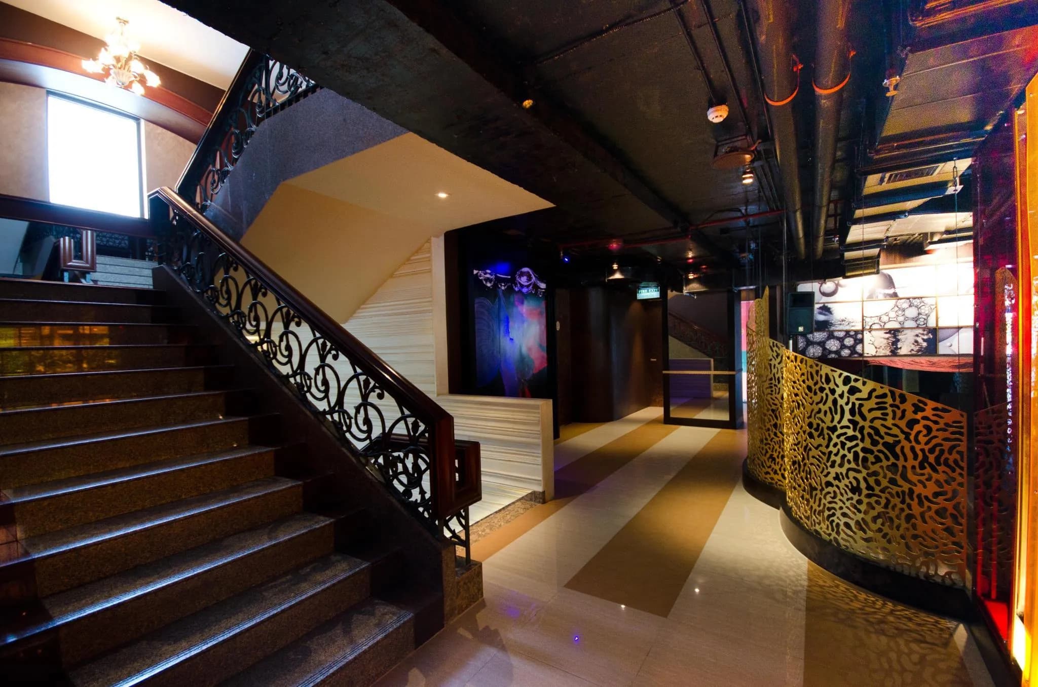 Tongtara Riverview Hotel