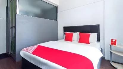 Super OYO 251 Intime Hotel