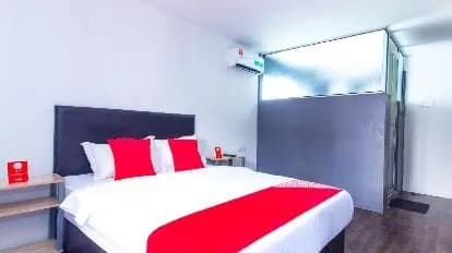Super OYO 251 Intime Hotel
