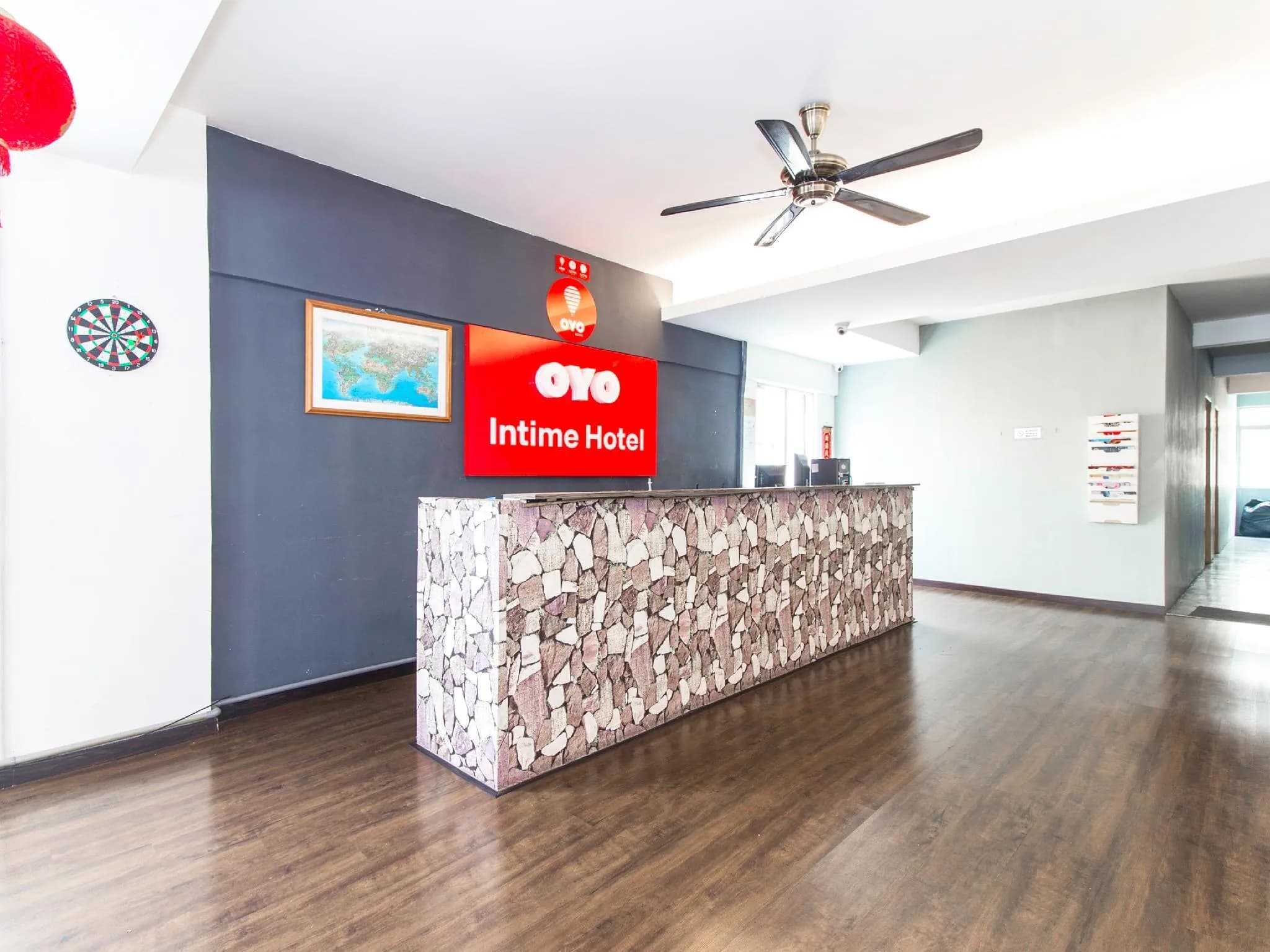 Super OYO 251 Intime Hotel