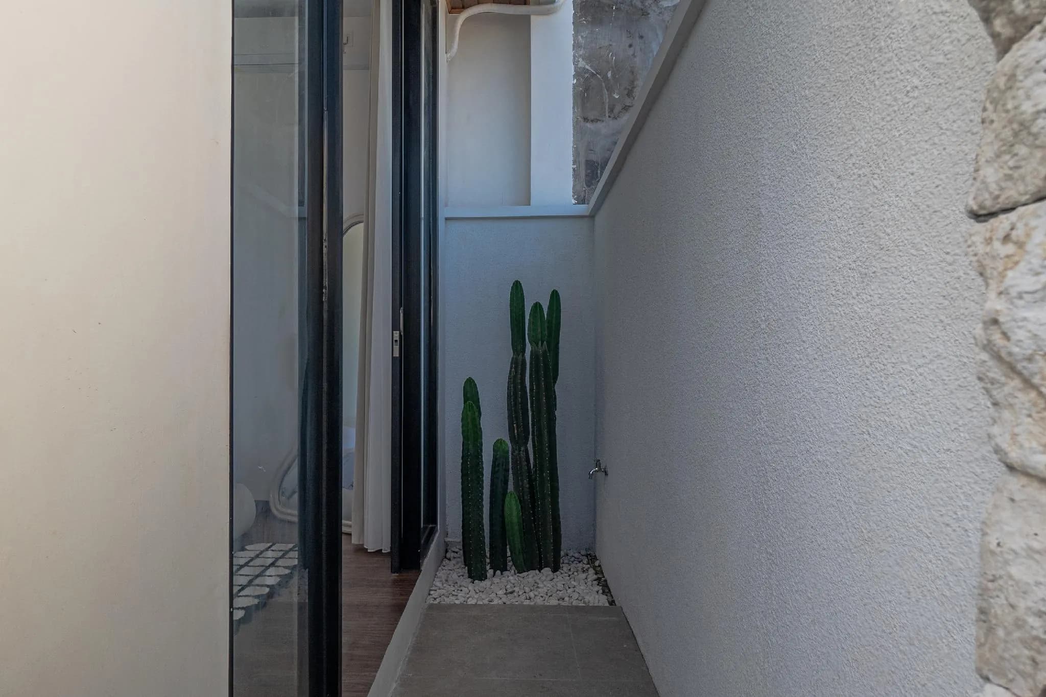 Nakuh Studio Villa