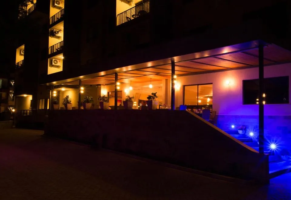 Bidwood Suite Hotel