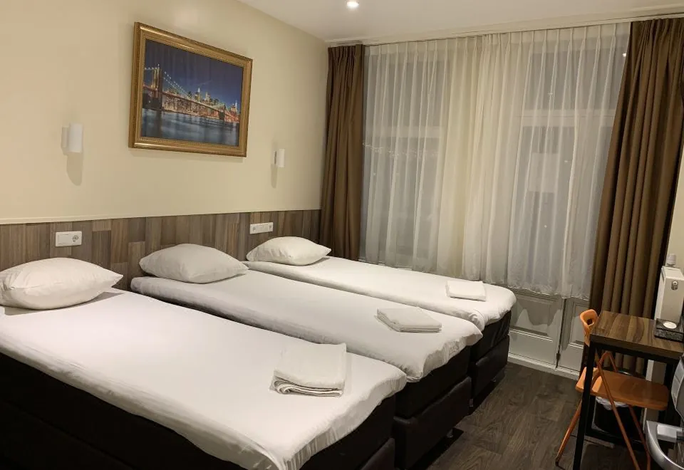 Orange Tulip Hotel Amsterdam - Hostel