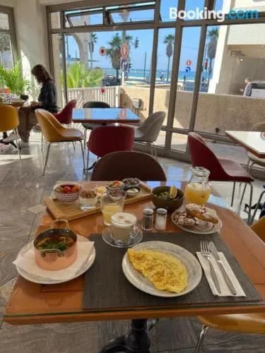 Abratel Suites Hotel