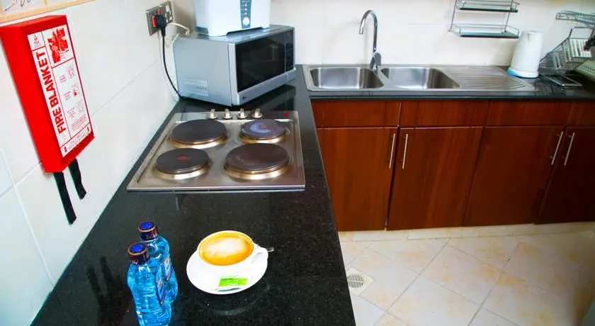 Batians Apartment Hotel