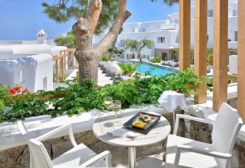 Petinos Hotel