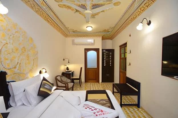 Nirbana Palace - A Heritage Hotel