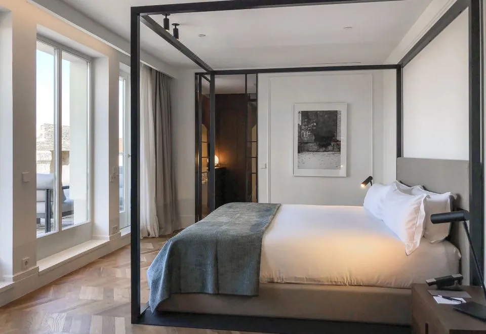 Kozmo Hotel Suites & Spa - Small Luxury Hotels of the World