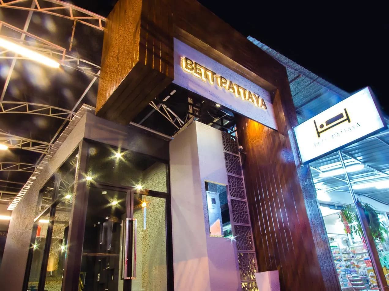 Bett Pattaya