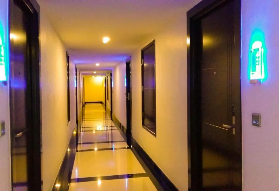 Vareena Palace Hotel