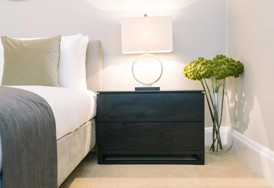 Palmerston Place Residence: Luxury City Centre Apt with Private Parking