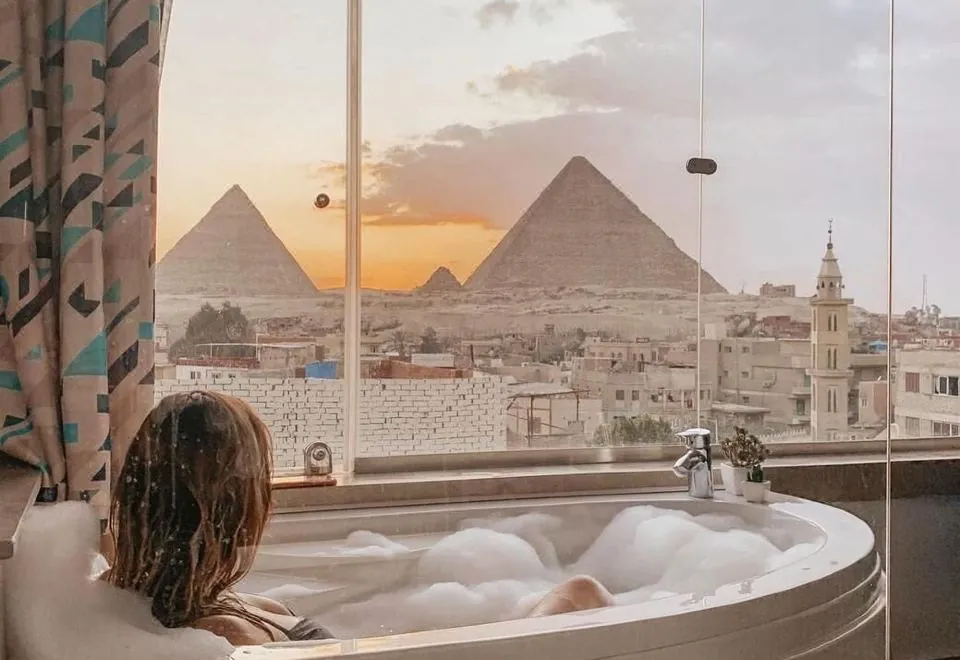 pyramid edge hotel