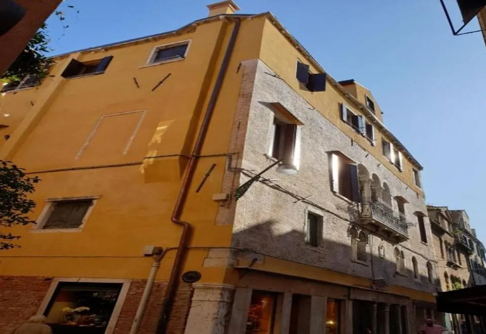Ca’ dei Proverbi Suites
