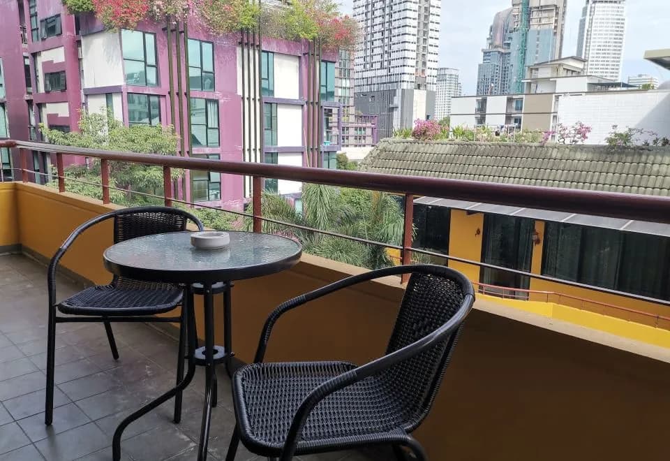 NT Place Sukhumvit Suites
