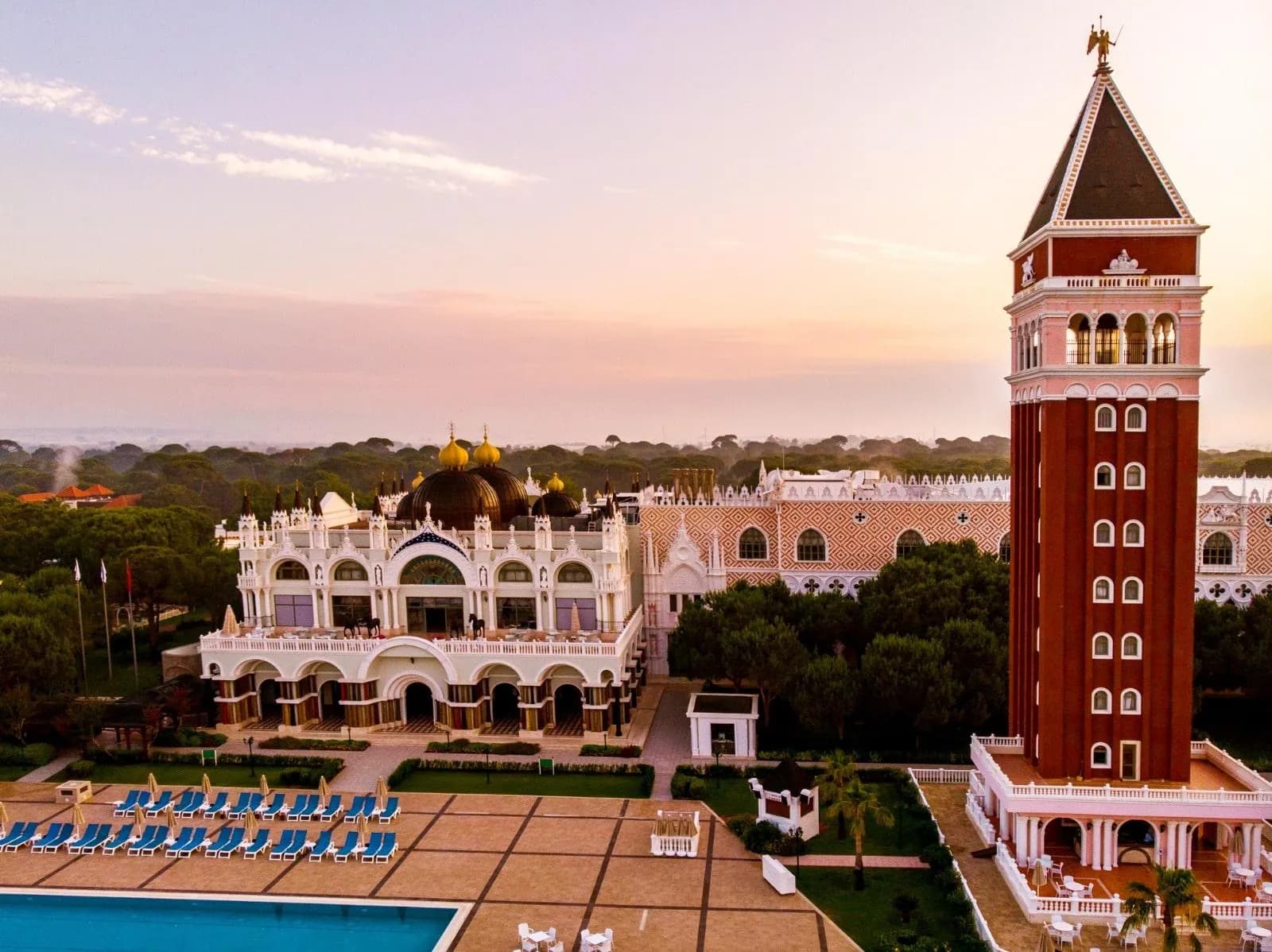 Venezia Palace Deluxe Resort Hotel